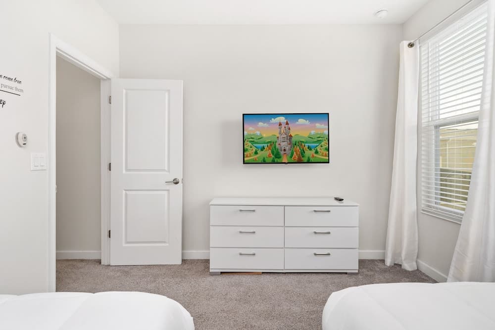 Dashing Family Home - Image 17