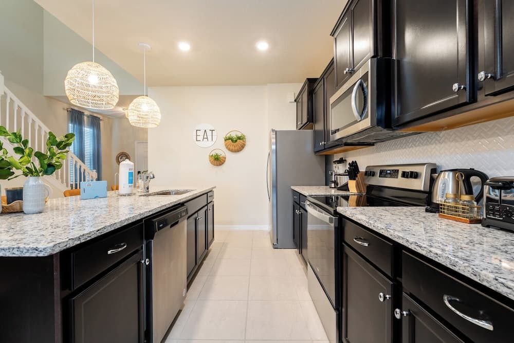 Dazzling Villa - Image 6