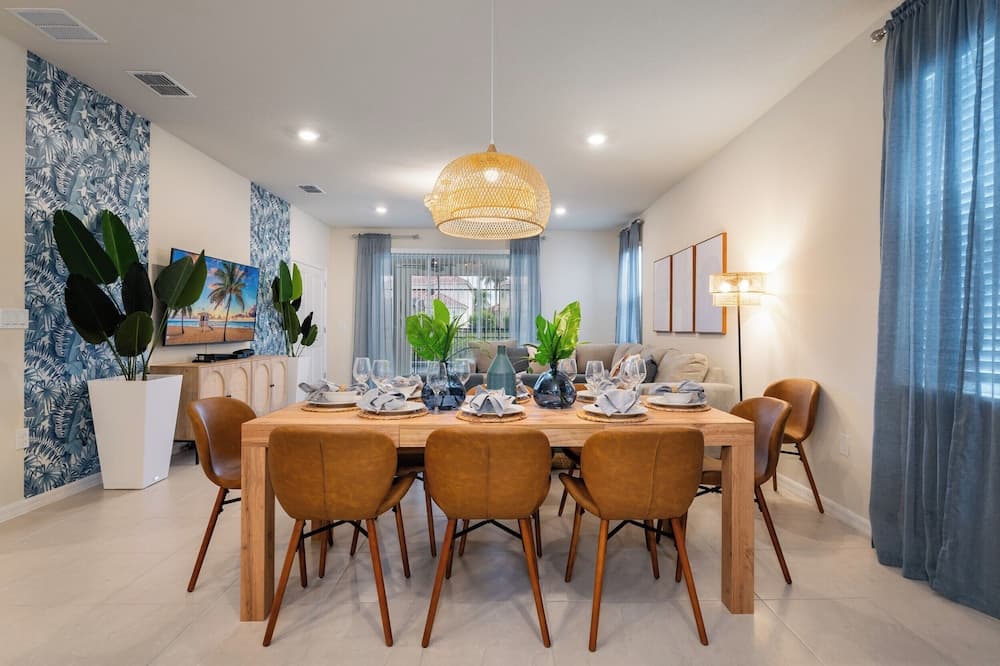 Dazzling Villa - Image 9