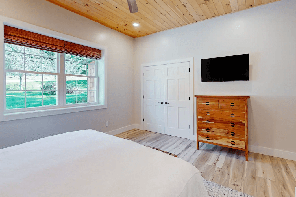 River Rock Cottage - Image 11