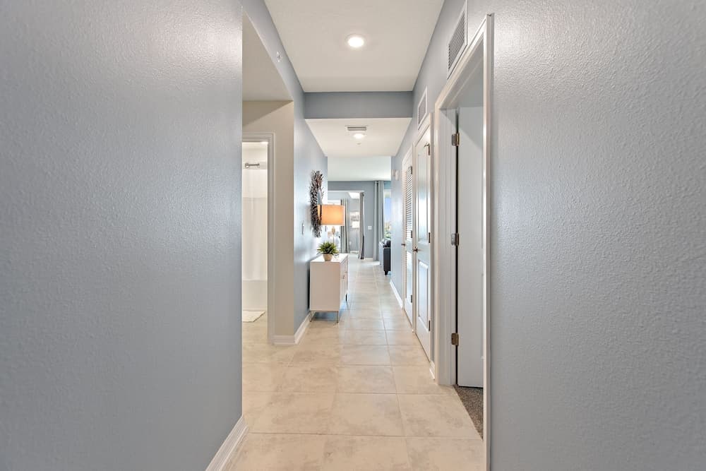 Decadent Penguin - Image 11