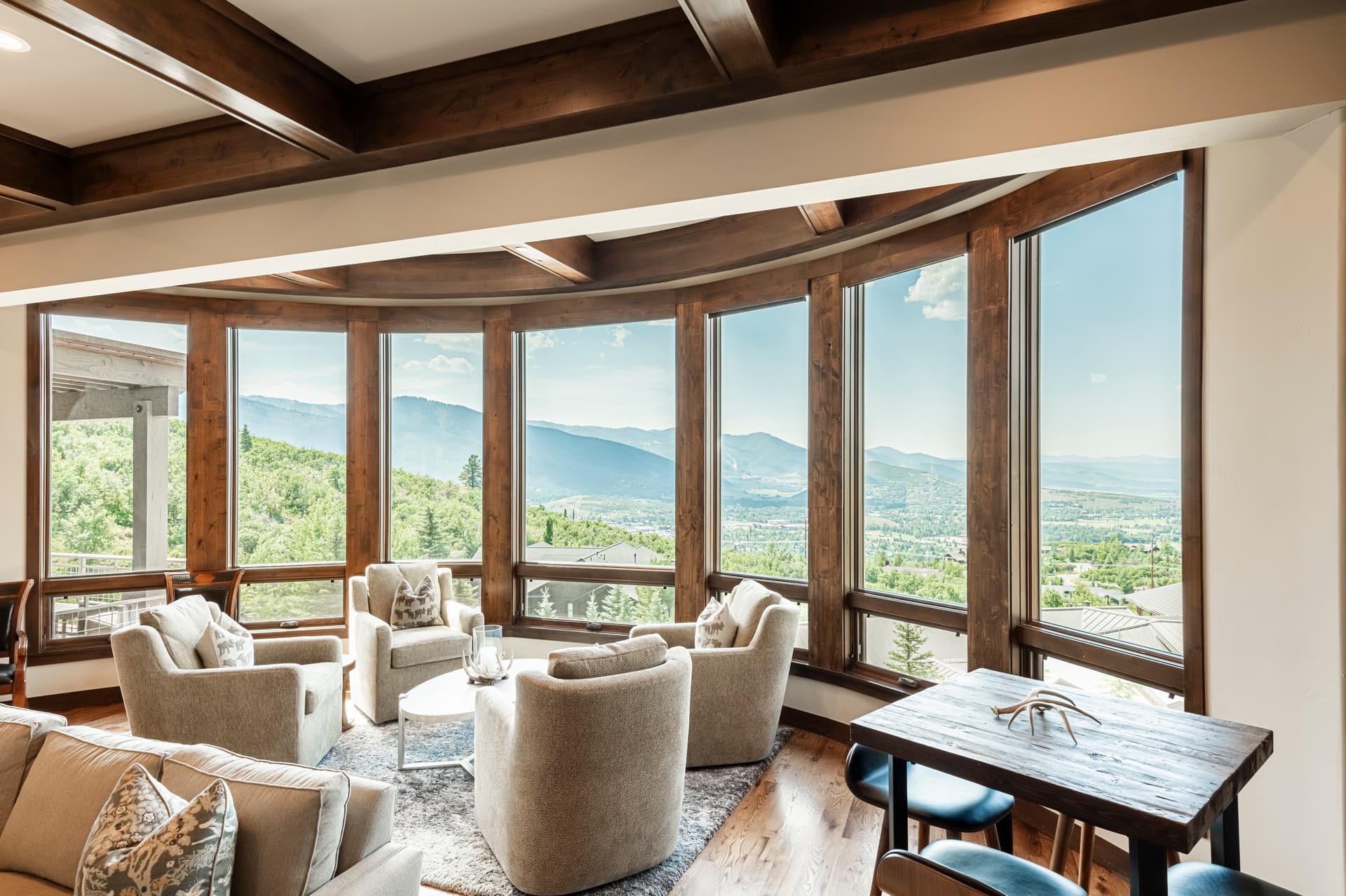 Majestic View - Image 9