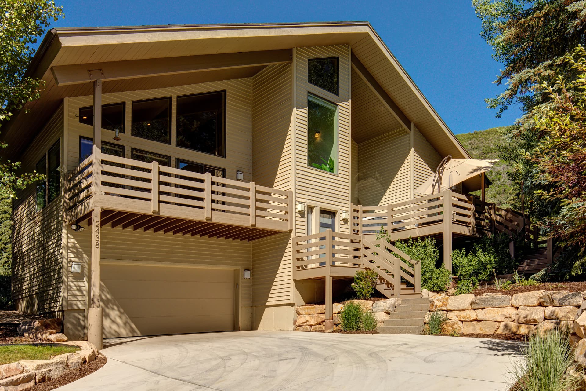 Queen Esther - Image 34