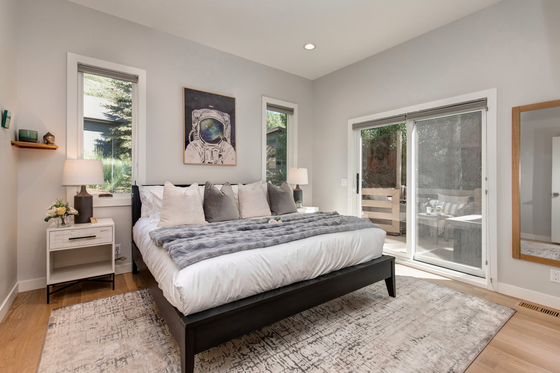 Queen Esther - Image 15