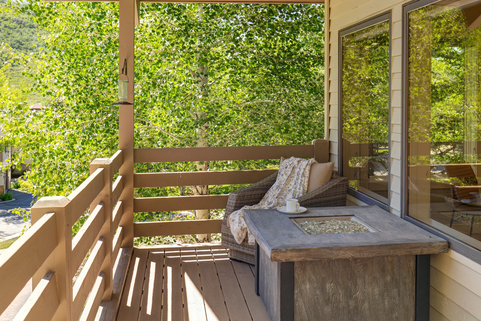 Queen Esther - Image 32