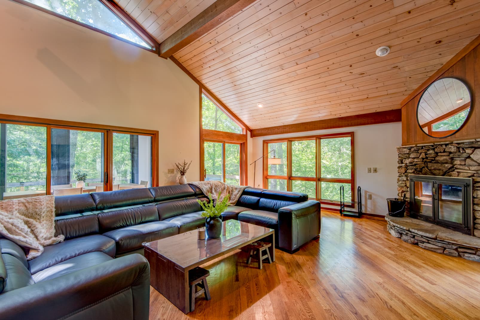 Deerwood Manor - Image 8