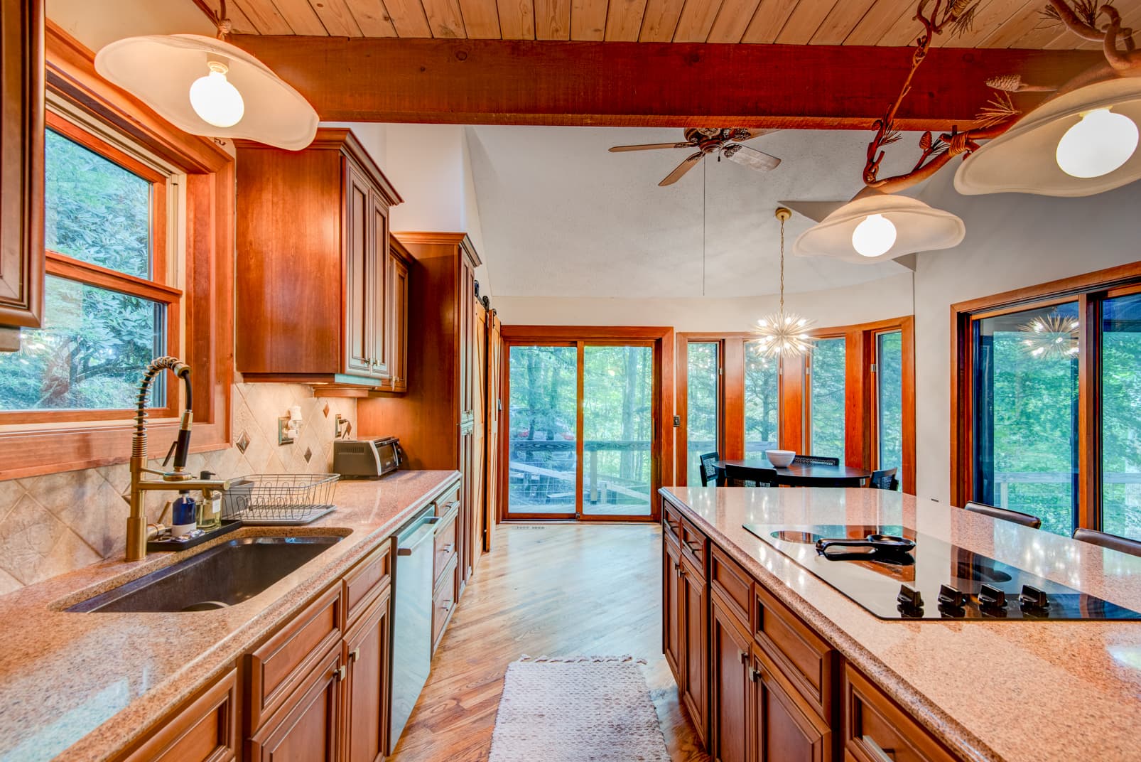 Deerwood Manor - Image 16