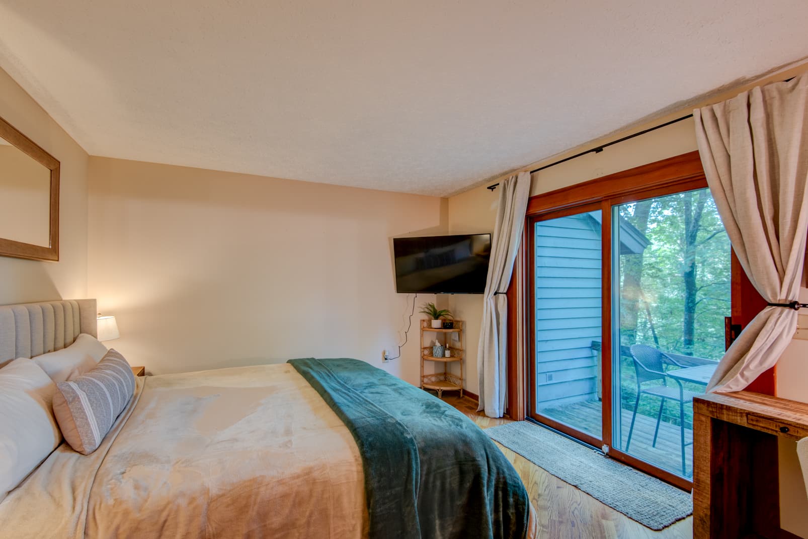 Deerwood Manor - Image 18