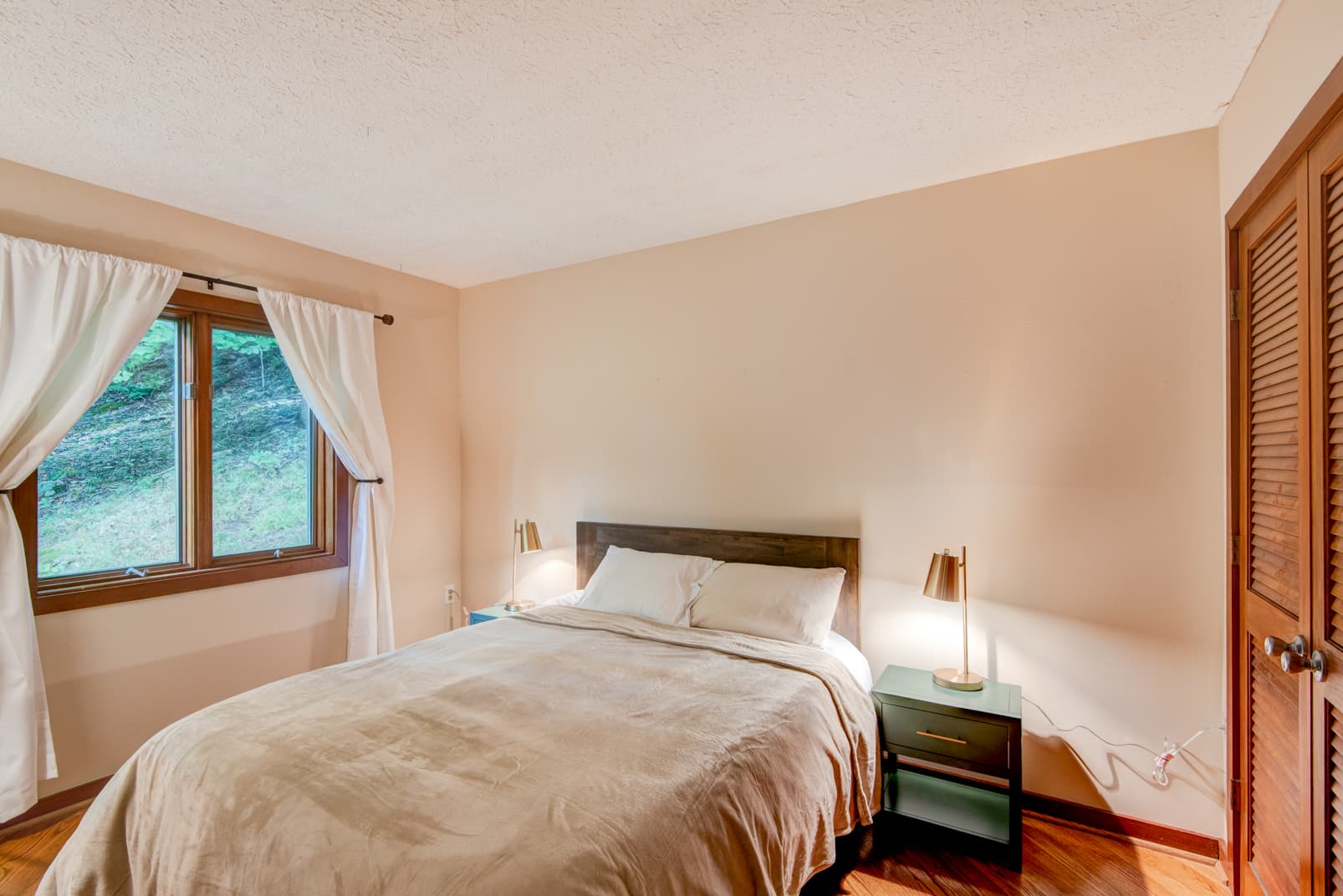 Deerwood Manor - Image 22