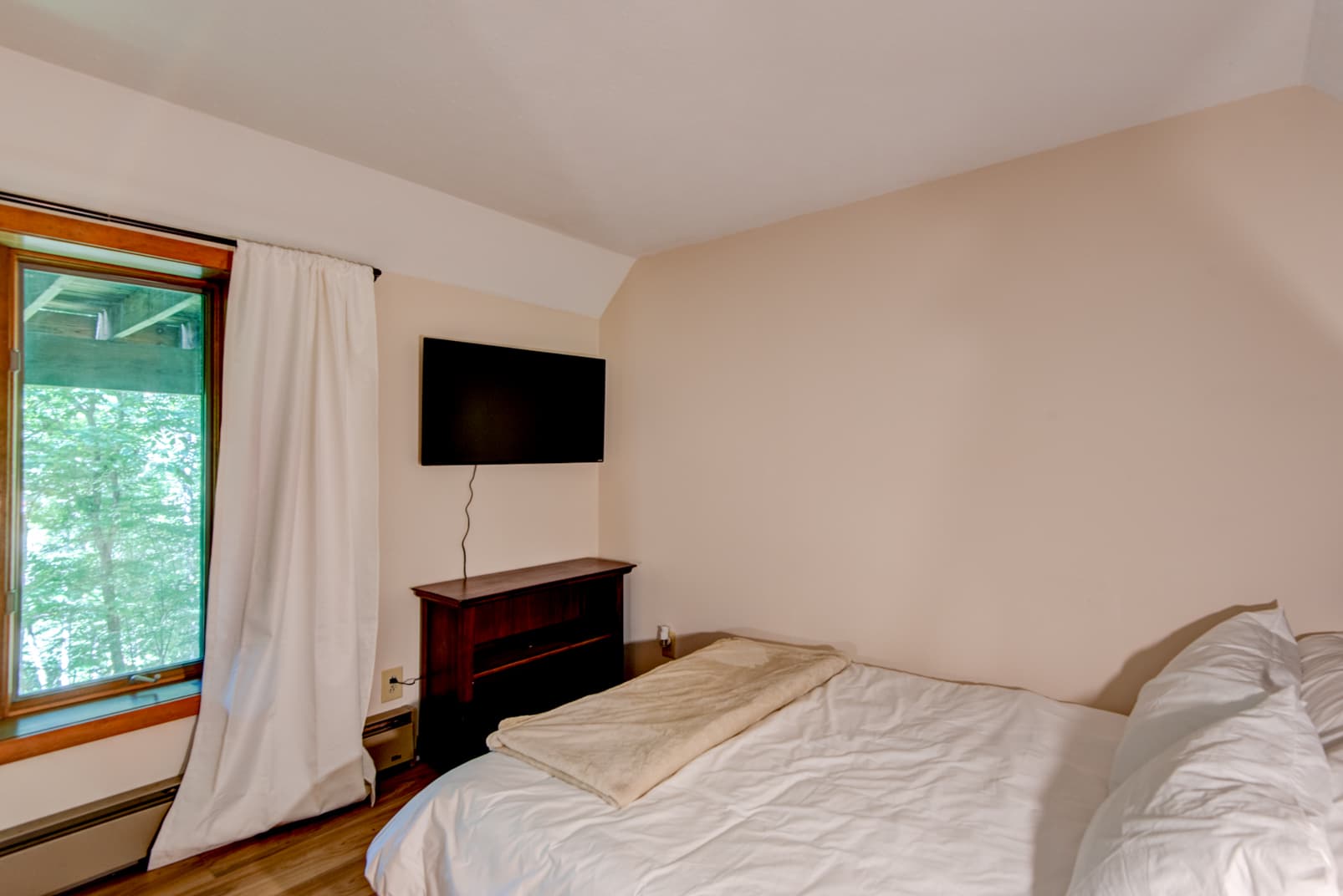 Deerwood Manor - Image 37