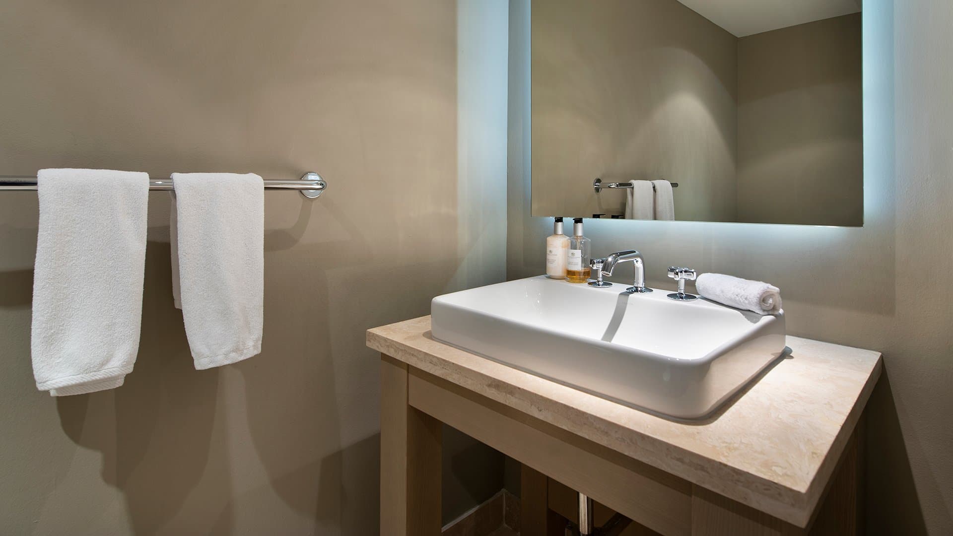 Del Mar Escape - Image 14