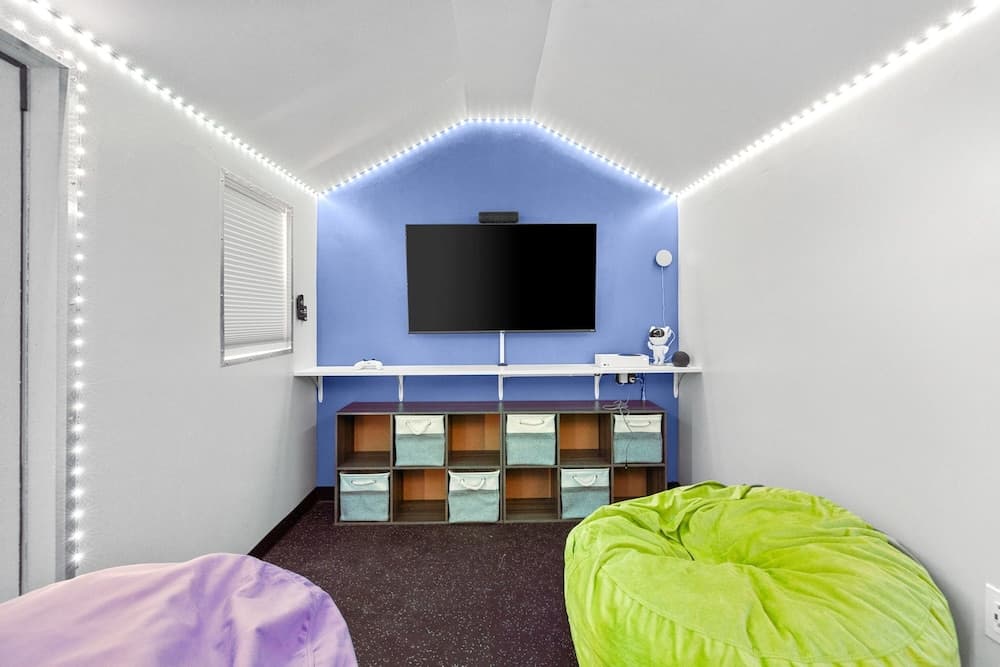 Desert Oasis Retreat - Image 49