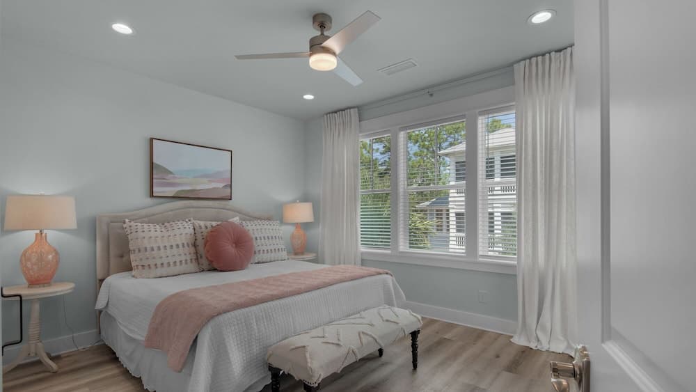 Resting Beach Face - Image 27