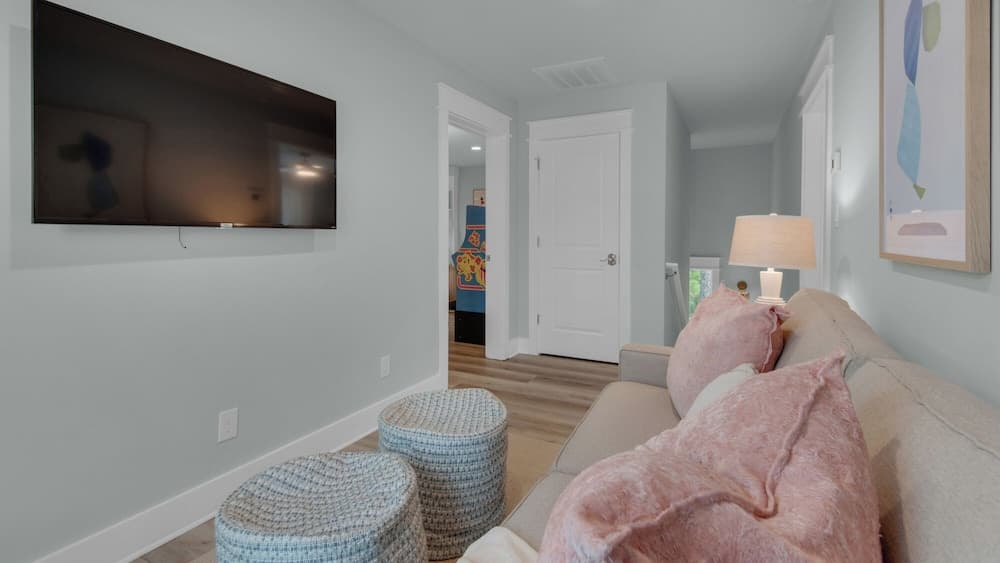 Resting Beach Face - Image 32