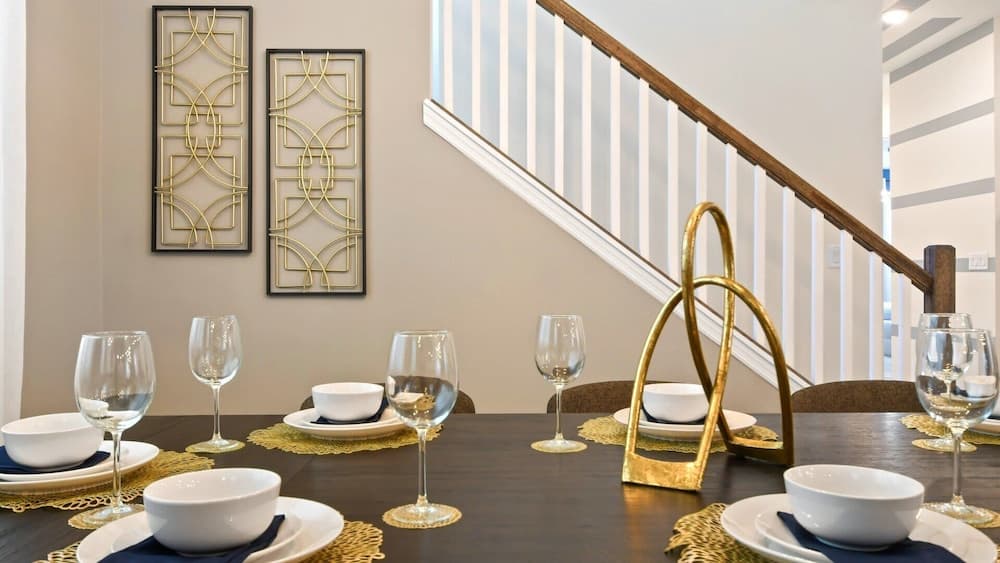 Disney Getaway #1899 - Image 8