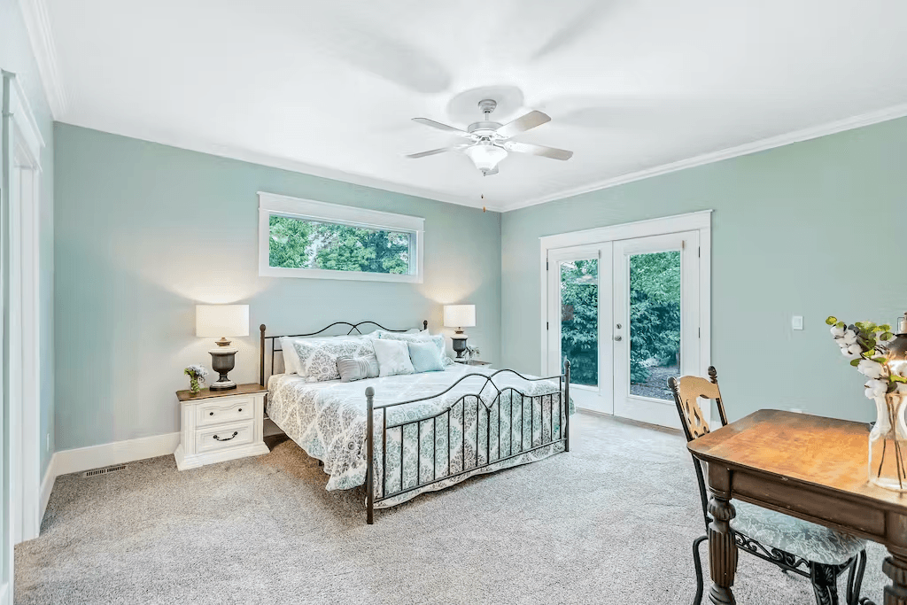 Classic Coeur d'Alene Estate - Image 10