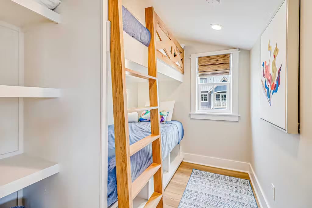 Beachin' Bungalow - Image 22