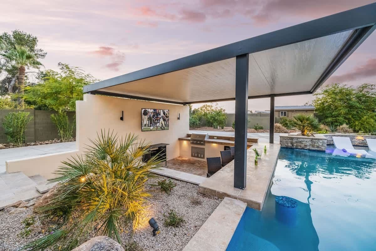 Estate on Shea - Image 67