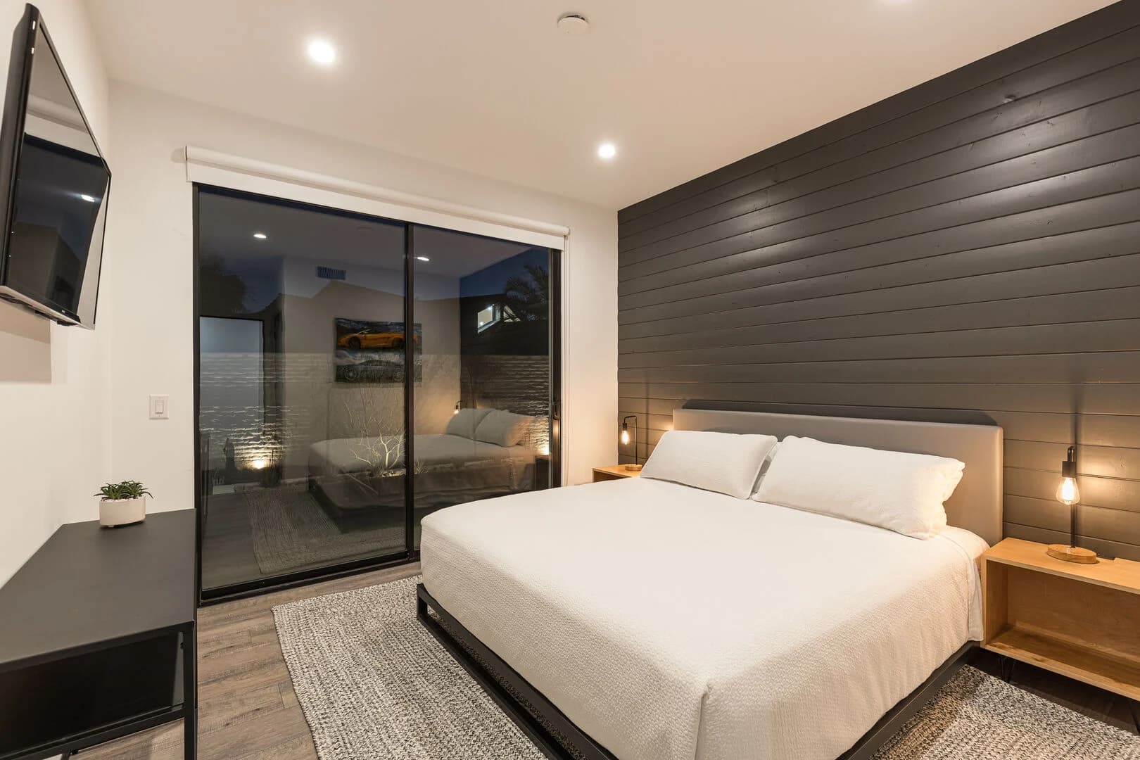 Camelback Manor - Image 42