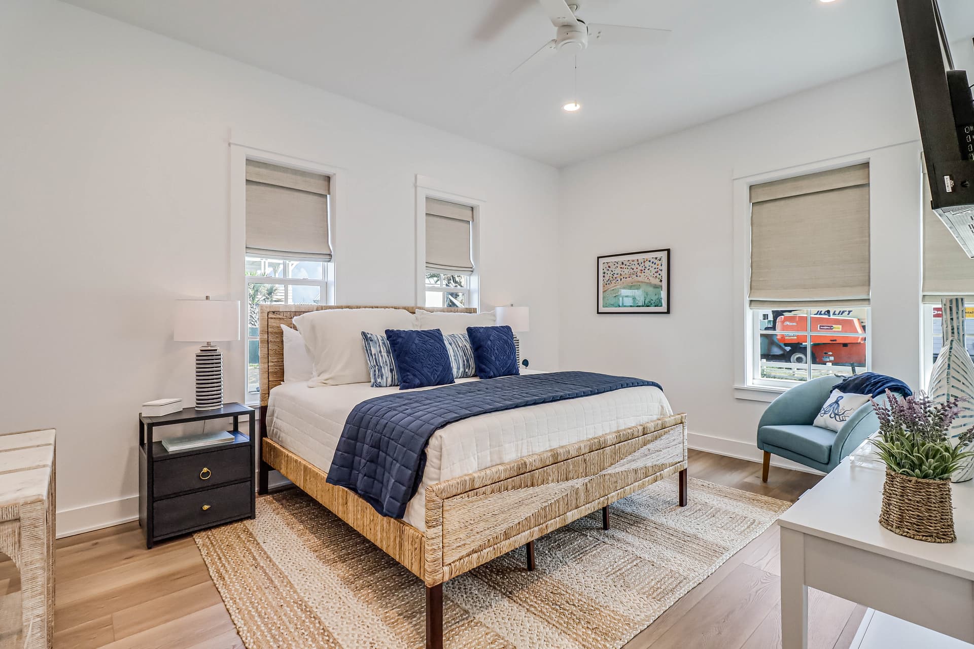 Dock Holiday - Image 13