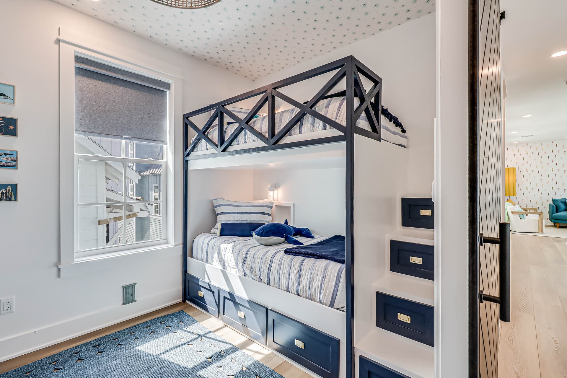 Dock Holiday - Image 25