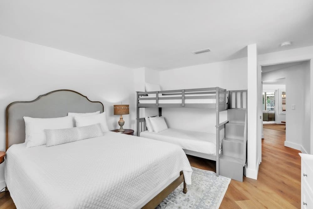 Dock Of The Bay - Image 5