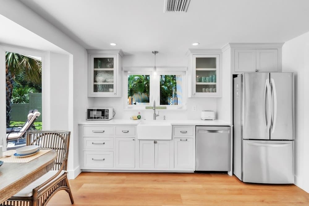 Dock Of The Bay - Image 12