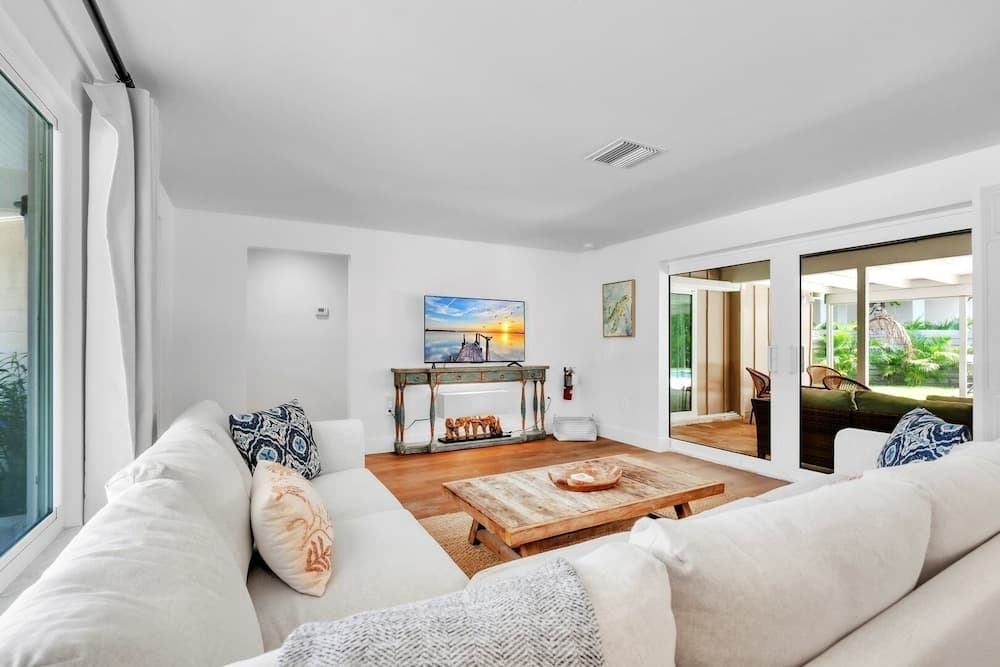 Dock Of The Bay - Image 16