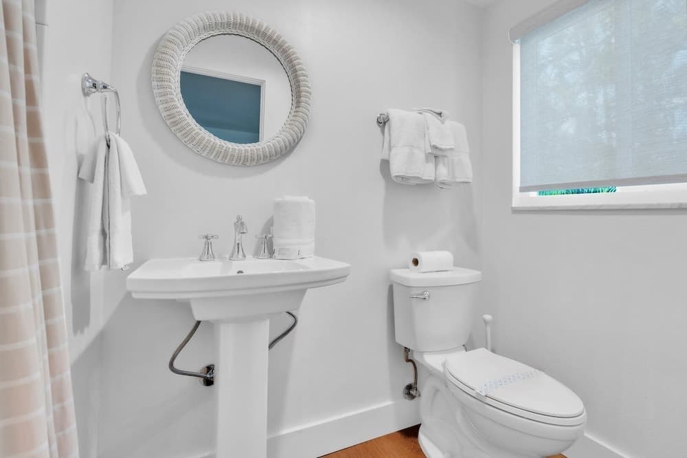 Dock Of The Bay - Image 22