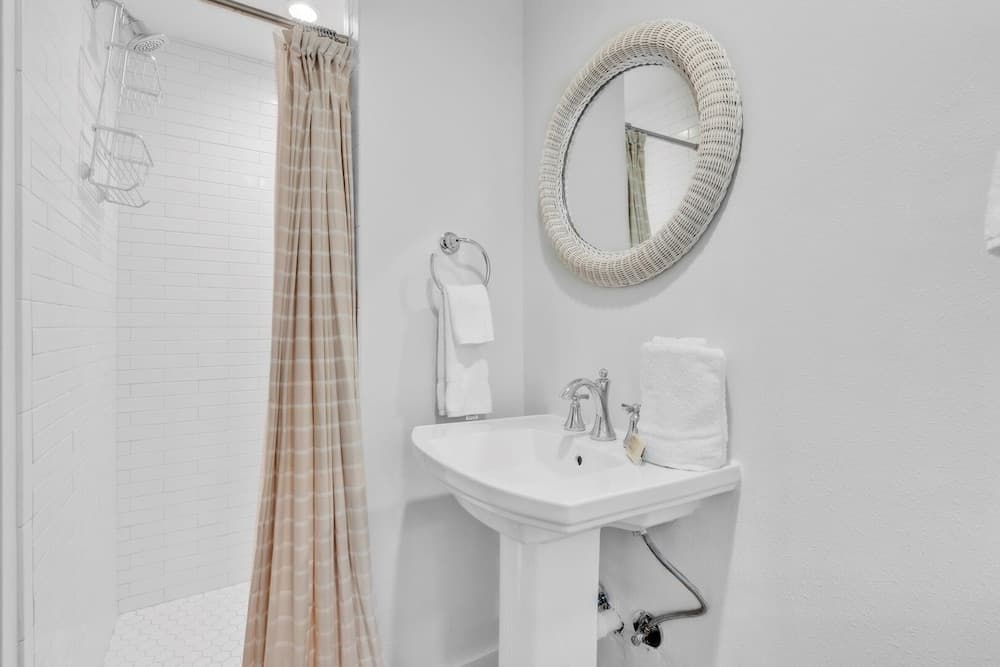 Dock Of The Bay - Image 23