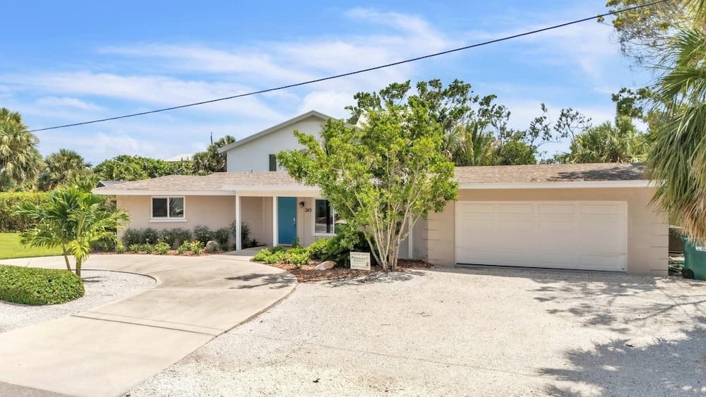 Dock Of The Bay - Image 37