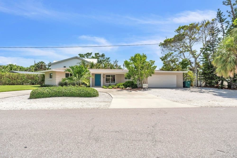 Dock Of The Bay - Image 38