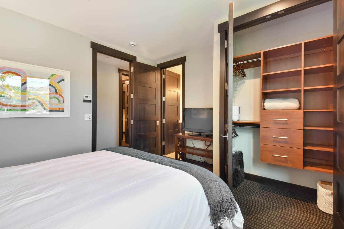 Red Wagon House - Image 31