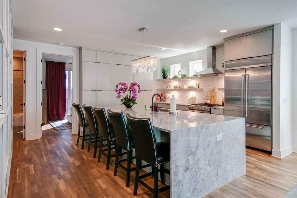 Dolly's Big House - Image 5