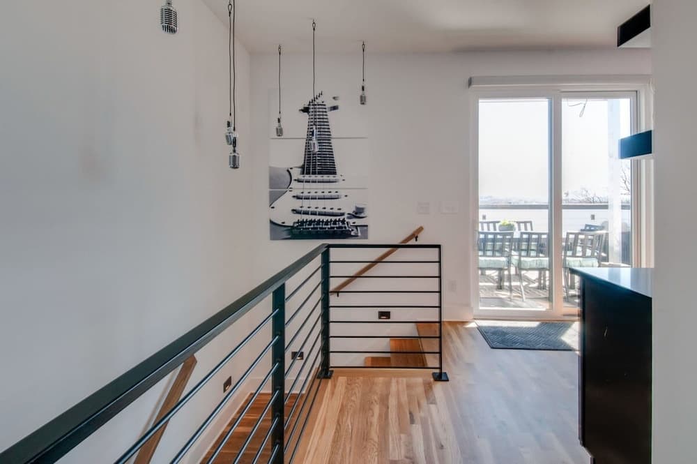 Dolly's Big House - Image 56