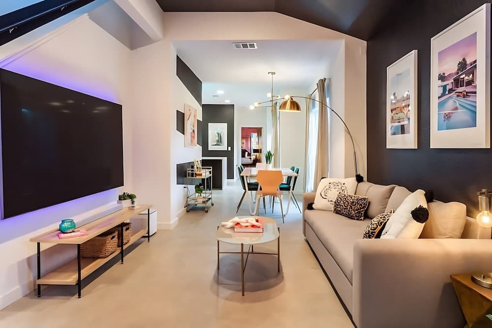 Austin Oasis - Image 23