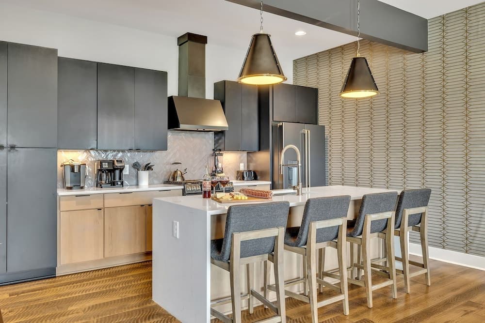 Downtown Dolly - Image 12