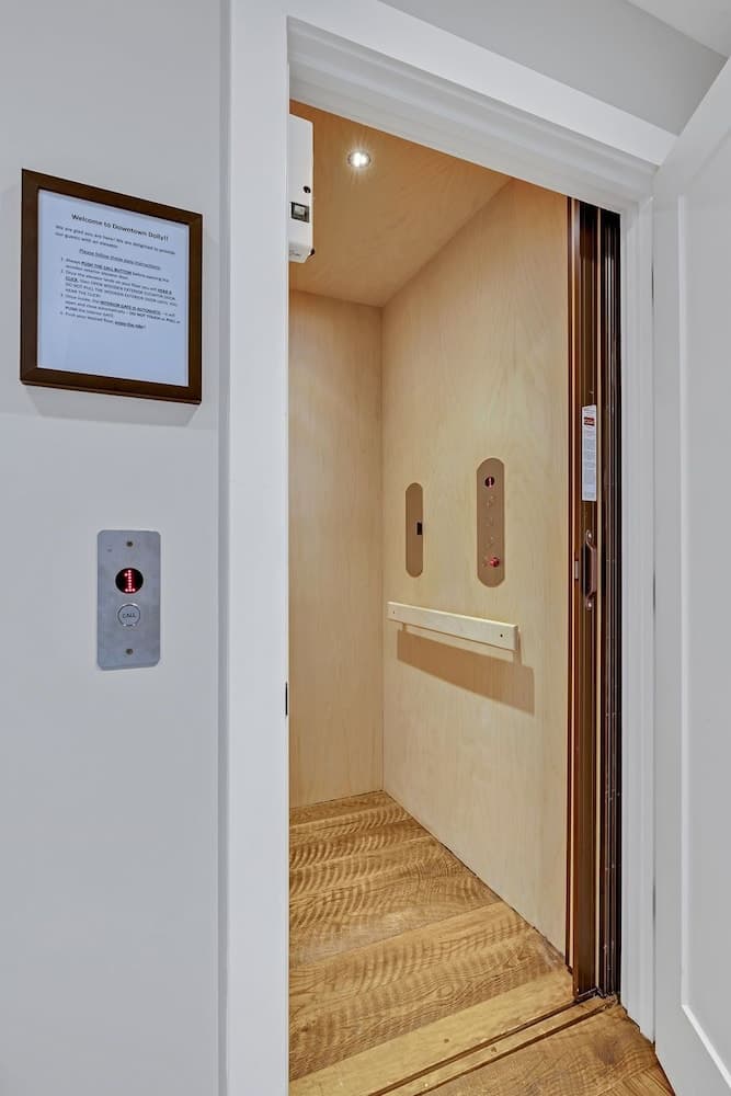 Downtown Dolly - Image 16