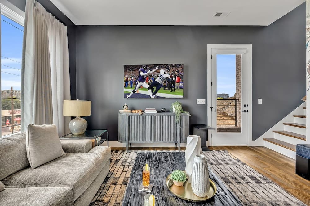 Downtown Dolly - Image 7