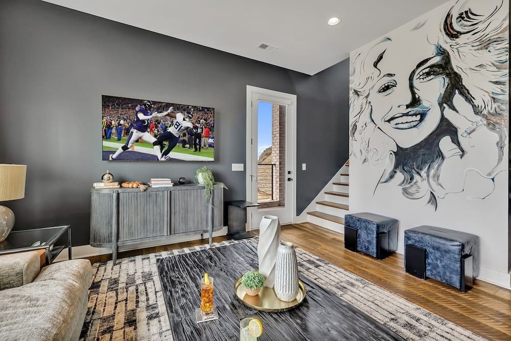 Downtown Dolly - Image 3