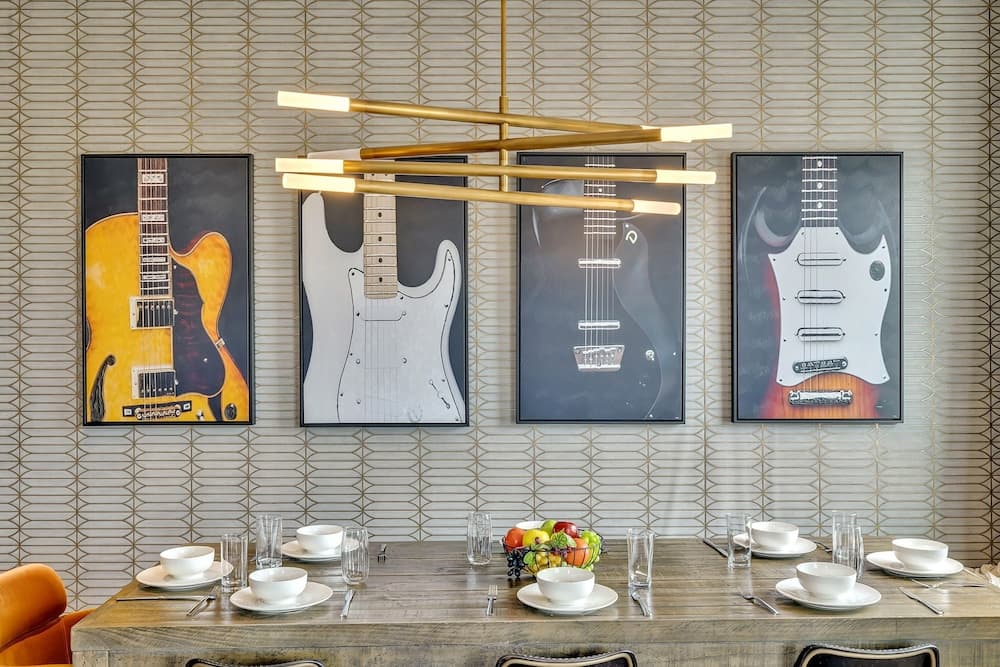 Downtown Dolly - Image 8