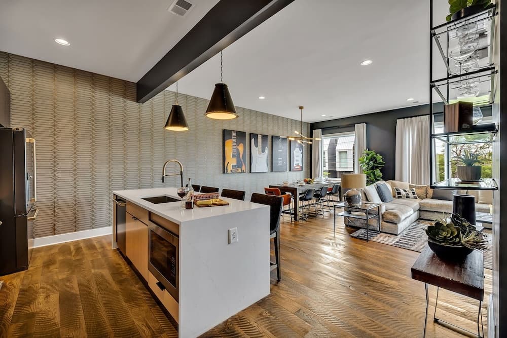 Downtown Dolly - Image 15