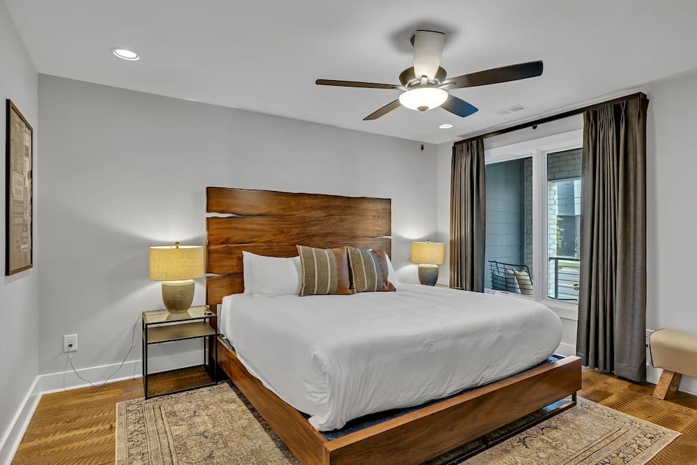 Downtown Dolly - Image 25