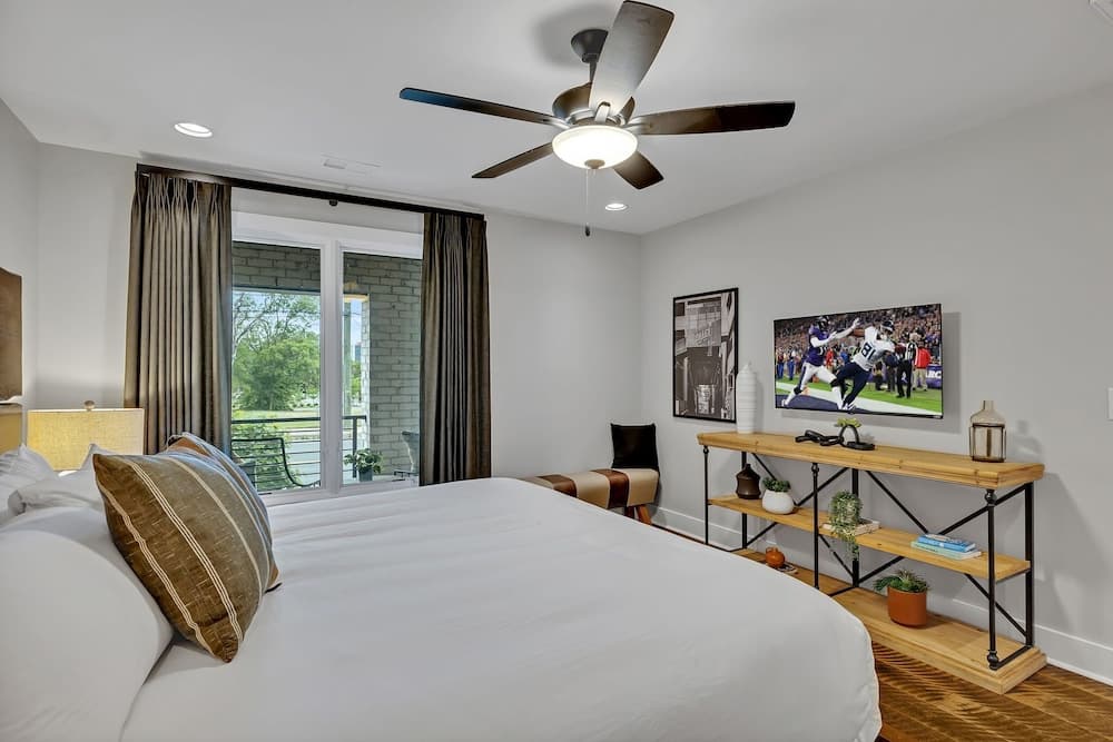 Downtown Dolly - Image 27