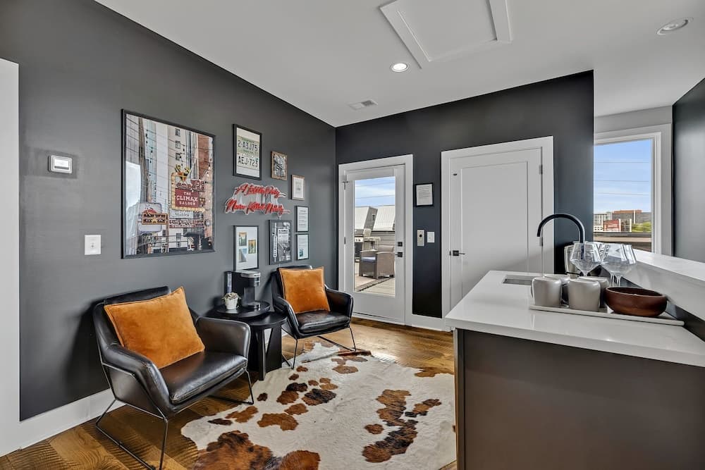 Downtown Dolly - Image 5