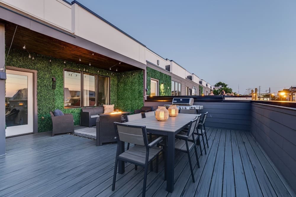 Downtown Dolly - Image 40