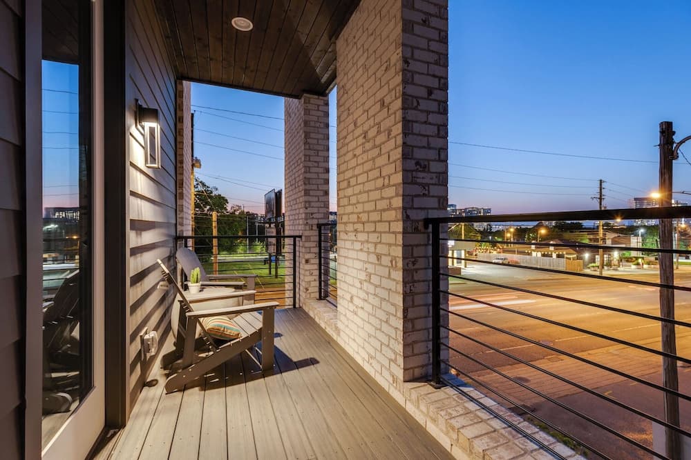 Downtown Dolly - Image 50