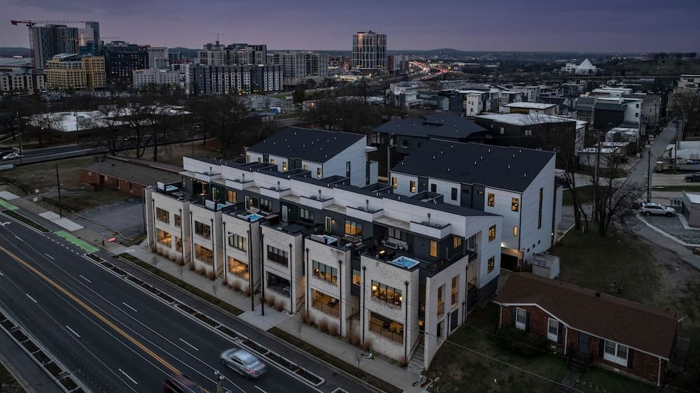 Downtown Dolly - Image 57