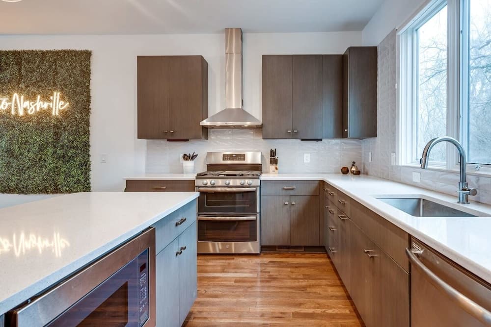 City Luxe - Image 15