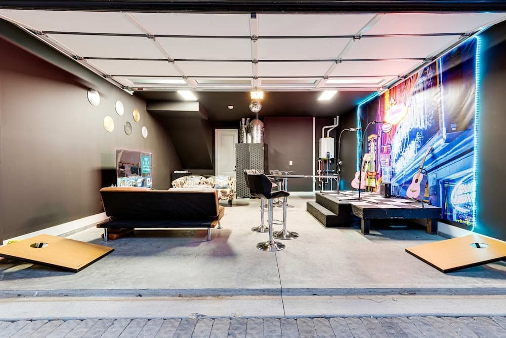 Howdy Bach - Image 37